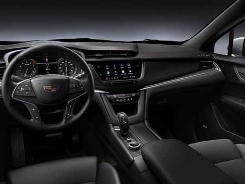 New 2025 Cadillac XT5 Luxury image 32