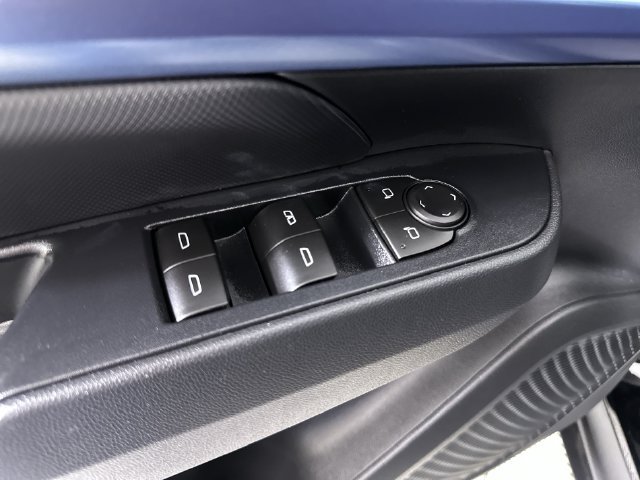 Used 2026 Chevrolet Equinox EV LT FWD image 24
