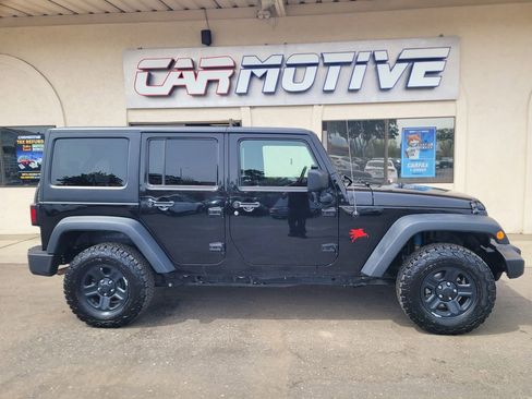 Used 2017 Jeep Wrangler Unlimited Sport w/ Connectivity Group image 8
