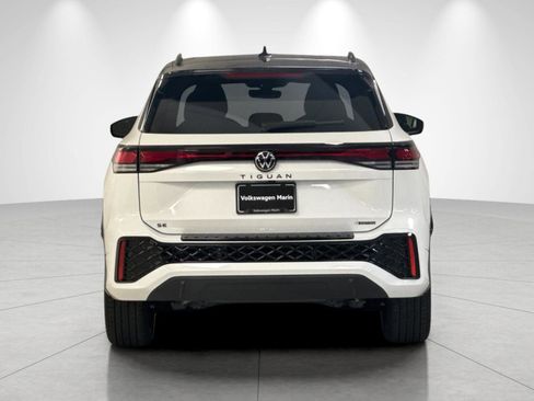 New 2026 Volkswagen Tiguan SE R-Line AWD/4WD image 4