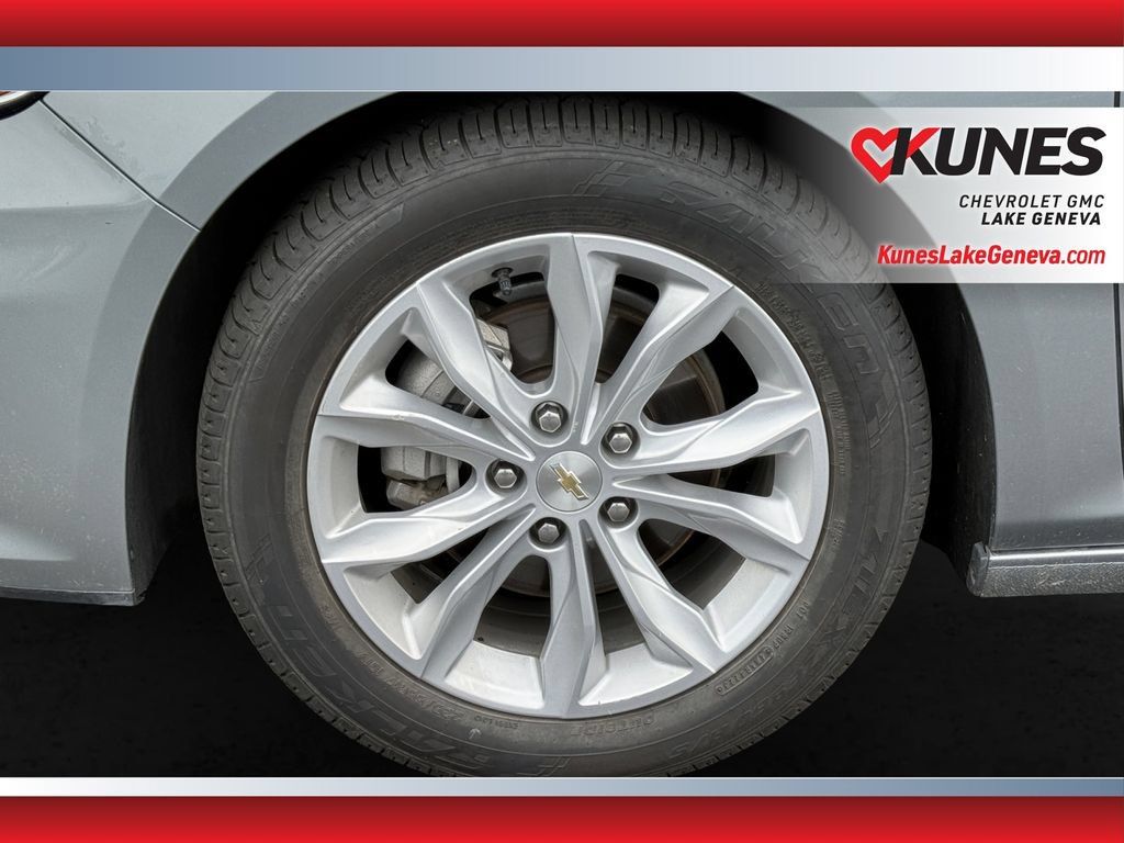 Used 2025 Chevrolet Malibu LT FWD image 11