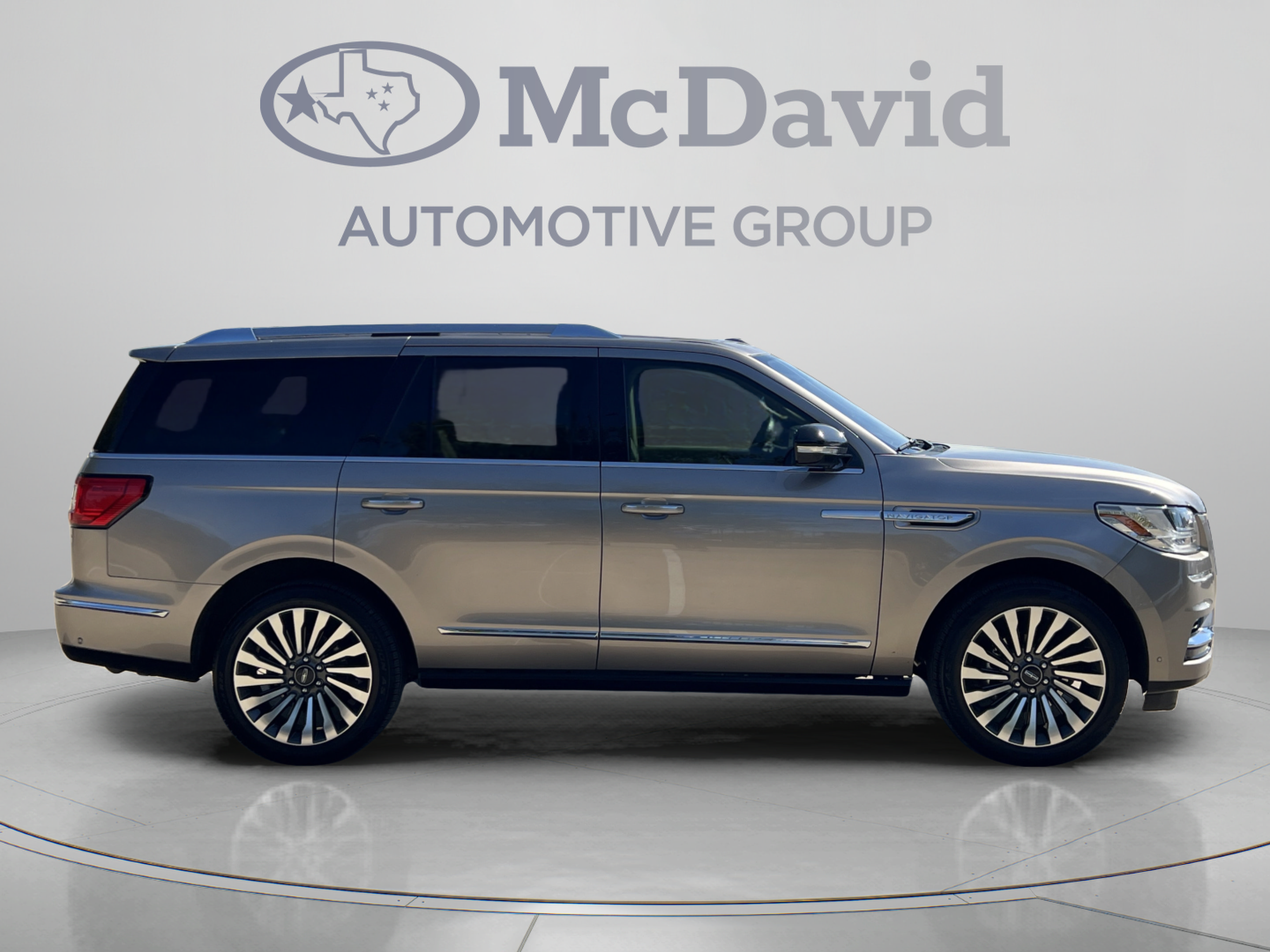 Used 2020 Lincoln Navigator Reserve w/ Luxury Package RWD image 8