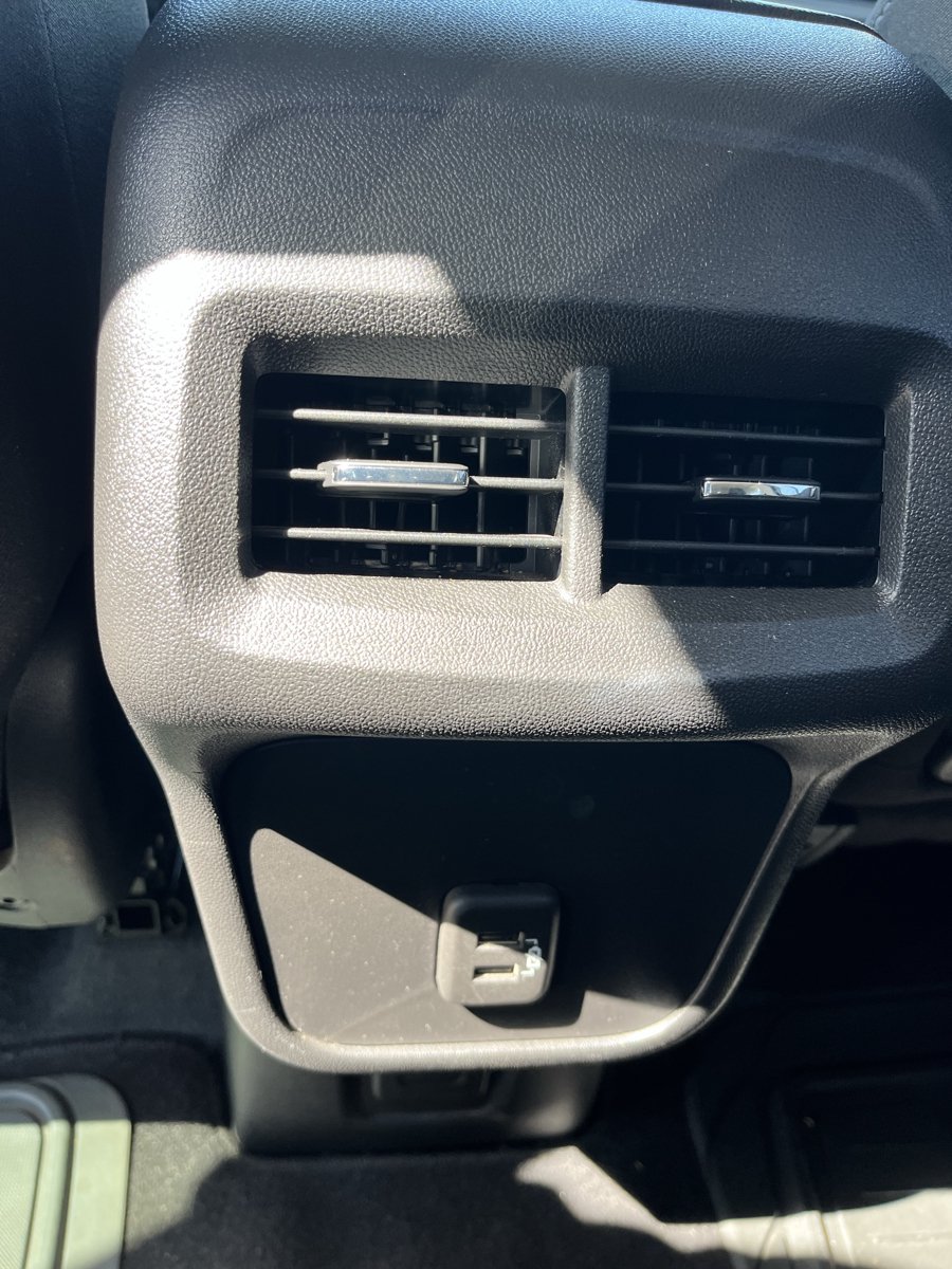 Used 2022 GMC Terrain SLE w/ Driver Convenience Package FWD image 20