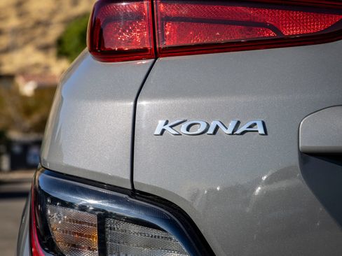 Used 2023 Hyundai Kona SEL w/ Cargo Package FWD image 12