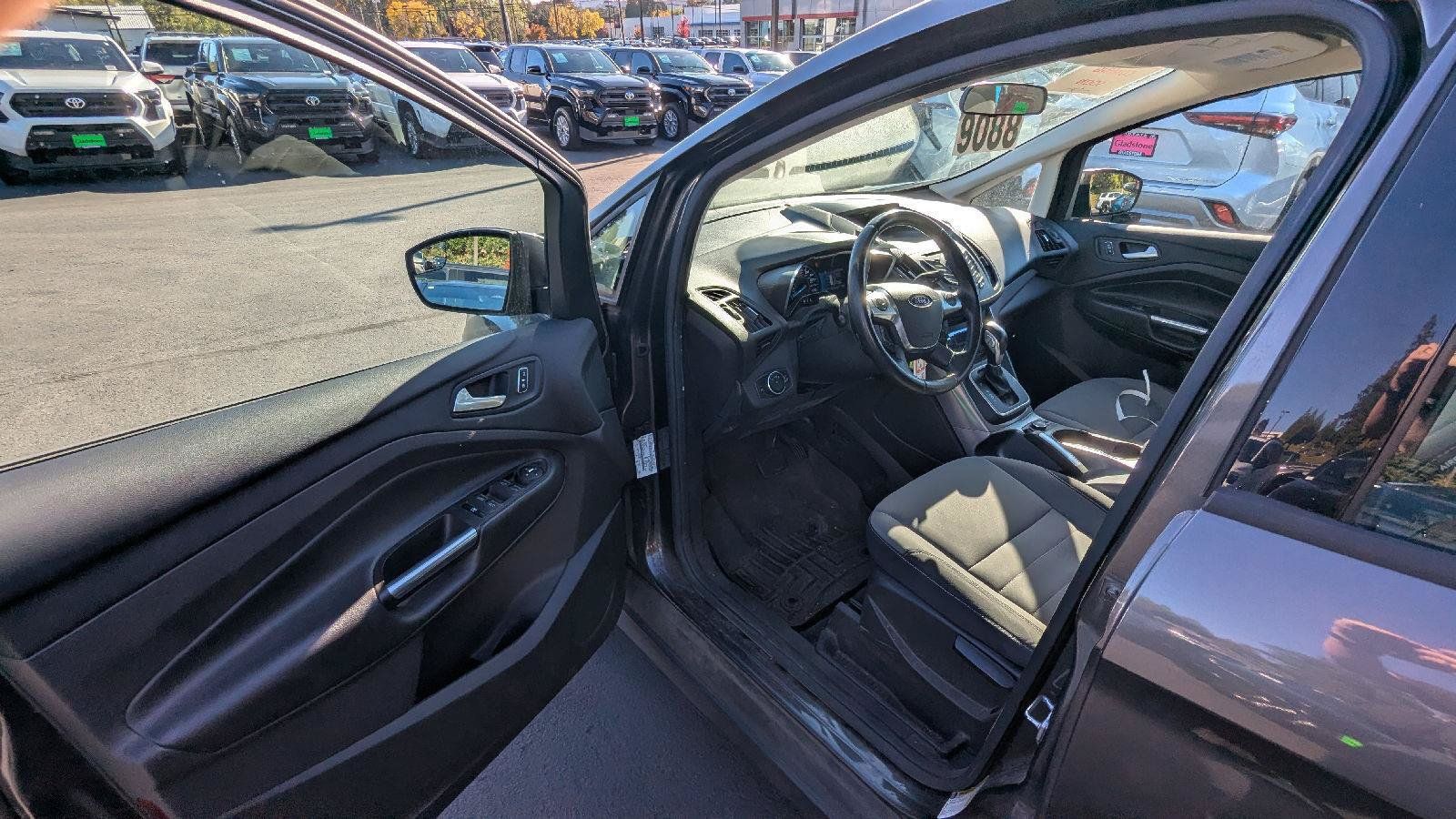 Used 2015 Ford C-MAX SE w/ Winter Package FWD image 10