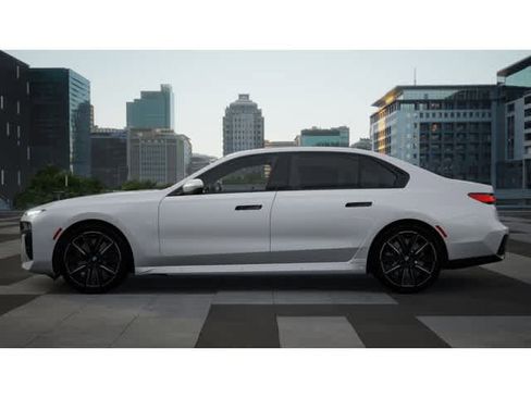 New 2025 BMW 760i xDrive image 4