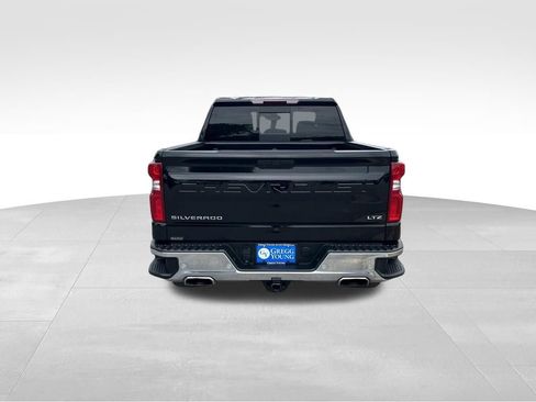 Used 2020 Chevrolet Silverado 1500 LTZ w/ LTZ Premium Package AWD/4WD image 5