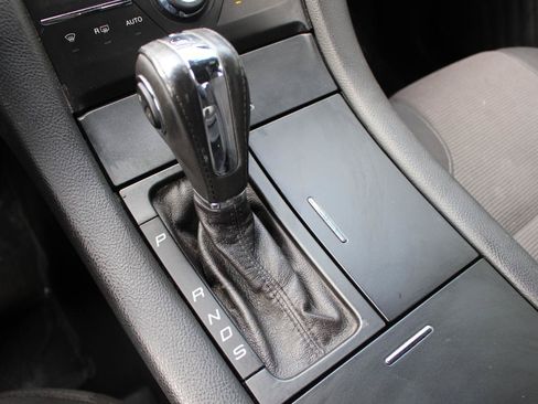 Used 2014 Ford Taurus SEL w/ Equipment Group 201A FWD image 27
