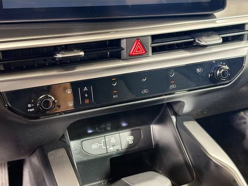 New 2026 Kia Sorento LX FWD image 17