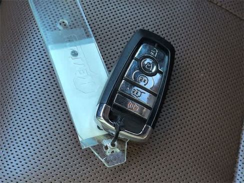 Used 2022 Lincoln Aviator Reserve w/ Equipment Group 201A image 37