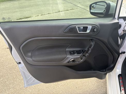 Used 2016 Ford Fiesta ST FWD image 3