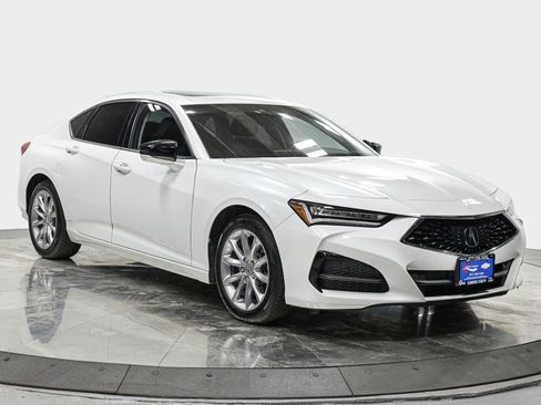 Used 2023 Acura TLX image 9