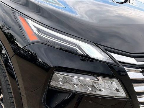 Used 2026 Nissan Rogue Platinum w/ Platinum Premium Package AWD/4WD image 32