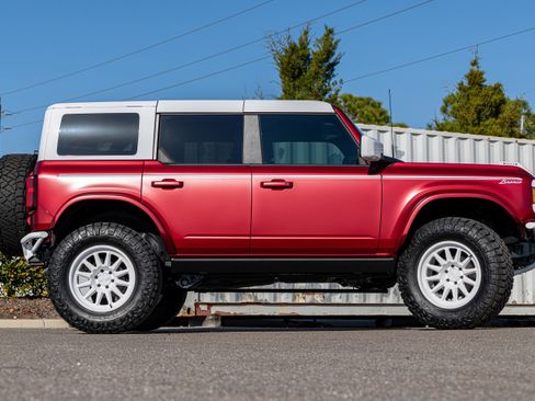 New 2025 Ford Bronco Heritage Edition AWD/4WD image 2