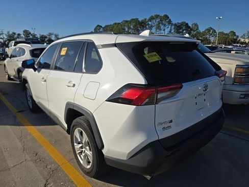 Used 2020 Toyota RAV4 XLE image 5