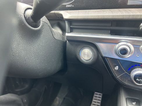 Certified 2023 Kia Telluride SX Prestige AWD/4WD image 16