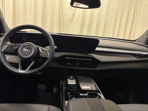 Used 2025 Buick Enclave Preferred image 19