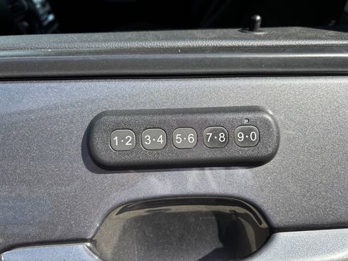 Used 2023 Ford Explorer XLT AWD/4WD image 53