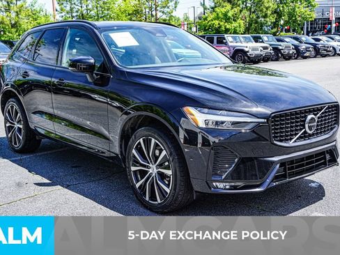 Used 2024 Volvo XC60 B5 Plus AWD/4WD image 3