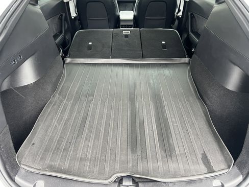 Used 2021 Tesla Model Y Long Range image 20