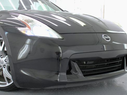 Used 2010 Nissan 370Z Touring w/ Sport Pkg RWD image 22