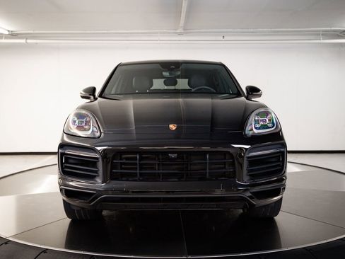 Certified 2023 Porsche Cayenne Coupe image 10