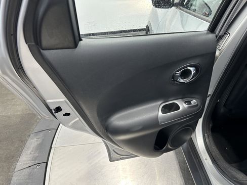 Used 2016 Nissan Juke S image 20