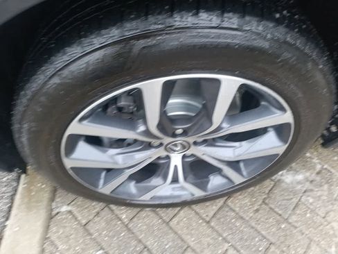 Used 2023 Acura MDX SH-AWD w/ Technology Package image 9