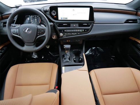 Certified 2025 Lexus ES 350 w/ Premium Package image 12