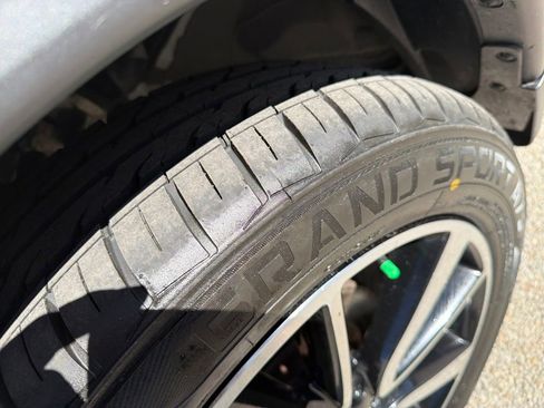 Used 2019 Nissan Rogue SL w/ Premium Package image 28