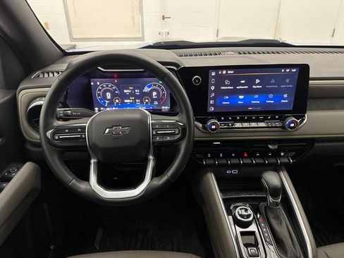 Used 2025 Chevrolet Colorado ZR2 AWD/4WD image 14