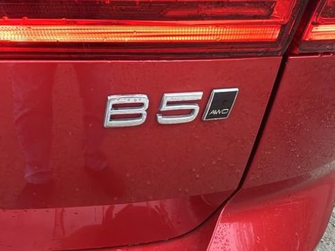 Used 2022 Volvo XC60 B5 Momentum image 10