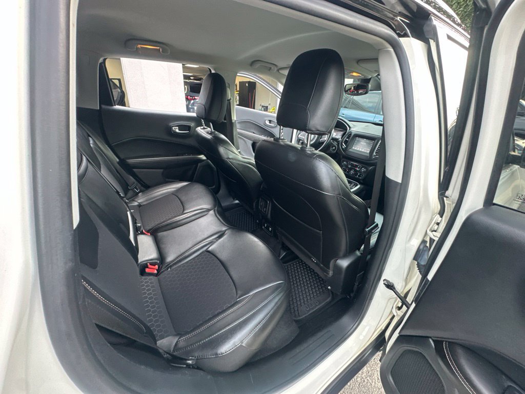 Used 2019 Jeep Compass Latitude w/ Cold Weather Group AWD/4WD image 30