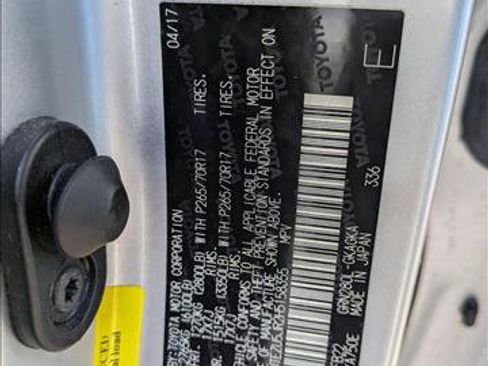 Used 2017 Toyota 4Runner SR5 RWD image 17