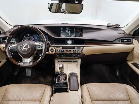 Used 2018 Lexus ES 350 w/ Navigation System Package FWD image 12