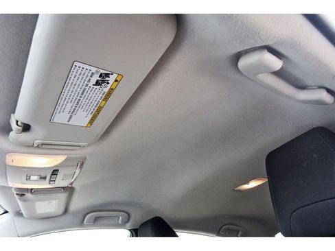 Used 2022 Toyota Corolla LE image 29