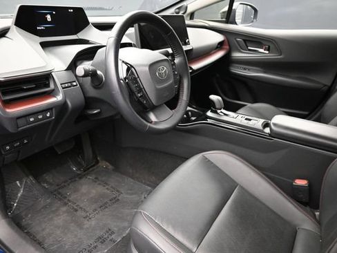 Used 2024 Toyota Prius Prime Premium FWD image 12