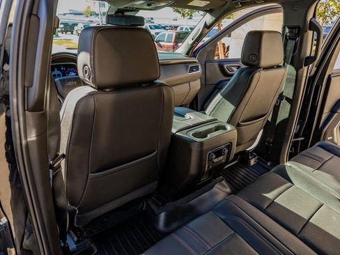 Used 2023 Chevrolet Tahoe RST image 33