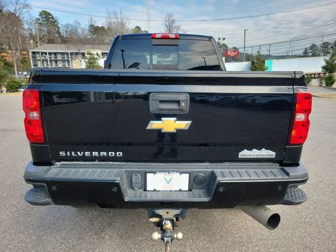 Used 2019 Chevrolet Silverado 2500 High Country w/ Duramax Plus Package image 6