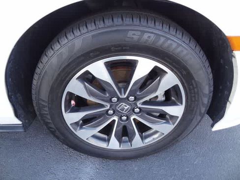 Used 2024 Honda Odyssey EX-L image 17