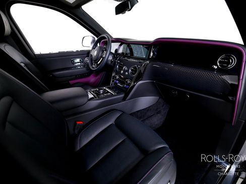 Certified 2026 Rolls-Royce Cullinan Black Badge AWD/4WD image 35