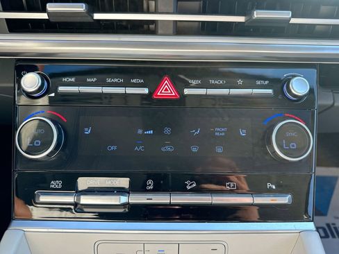 Used 2025 Hyundai Santa Fe SEL image 45