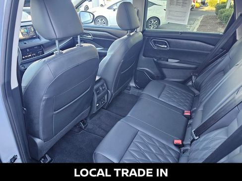 Used 2024 Nissan Rogue Platinum w/ Platinum Premium Package image 16