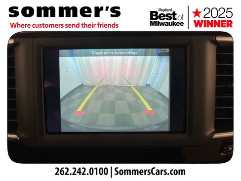 Used 2018 Chrysler Pacifica Touring-L image 17