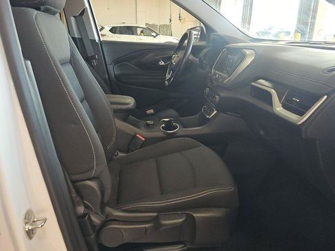 Used 2024 GMC Terrain SLE FWD image 7