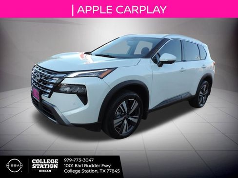 Used 2025 Nissan Rogue SL image 8