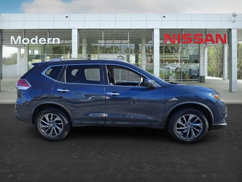 Used 2016 Nissan Rogue SL w/ SL Premium Package image 3
