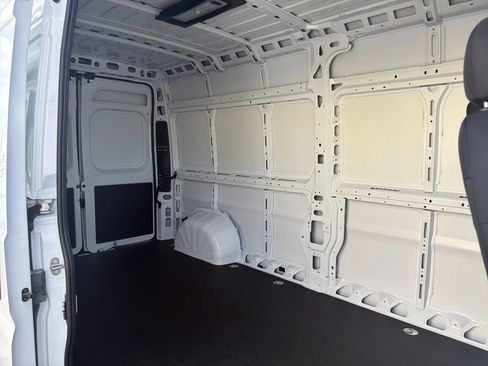New 2026 RAM ProMaster 2500 w/ Convenience Group FWD image 24