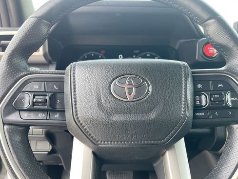 Certified 2025 Toyota 4Runner TRD Off-Road AWD/4WD image 7