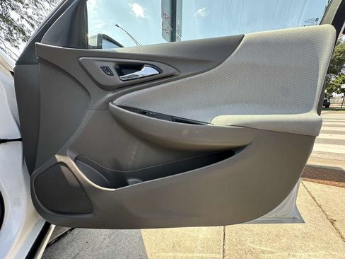 Used 2016 Chevrolet Malibu LT FWD image 27